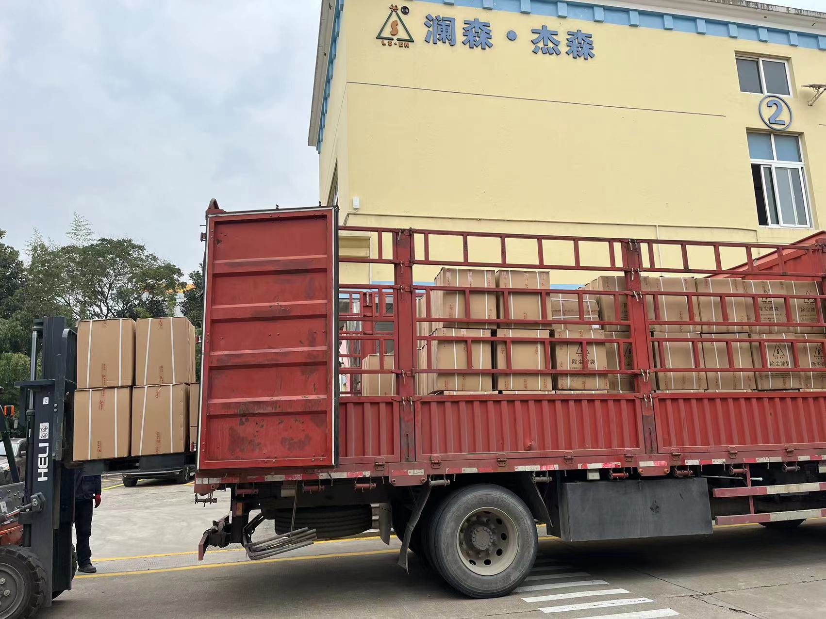 2022年底大型国企燃煤锅炉除尘器项目发货施工