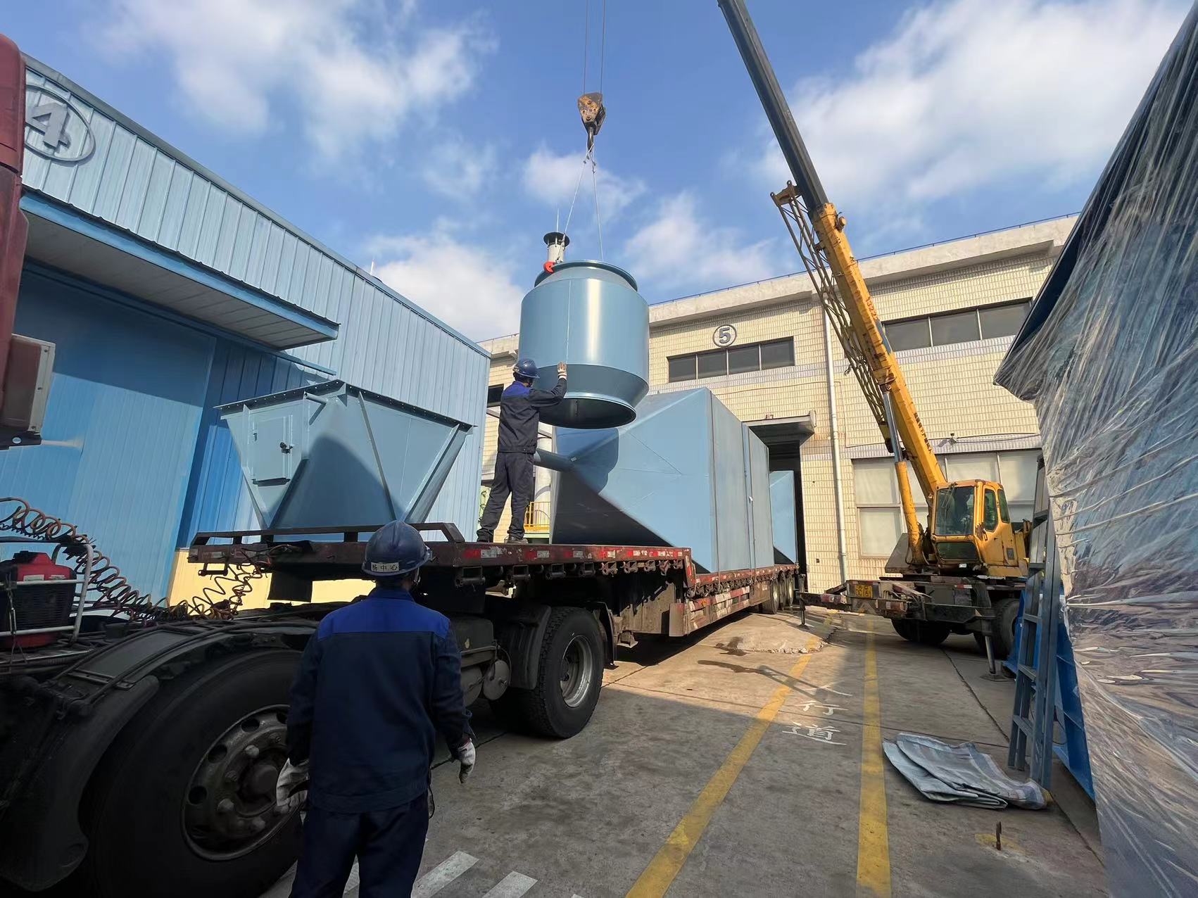 某大型上市公司三套后处理除尘项目发货现场