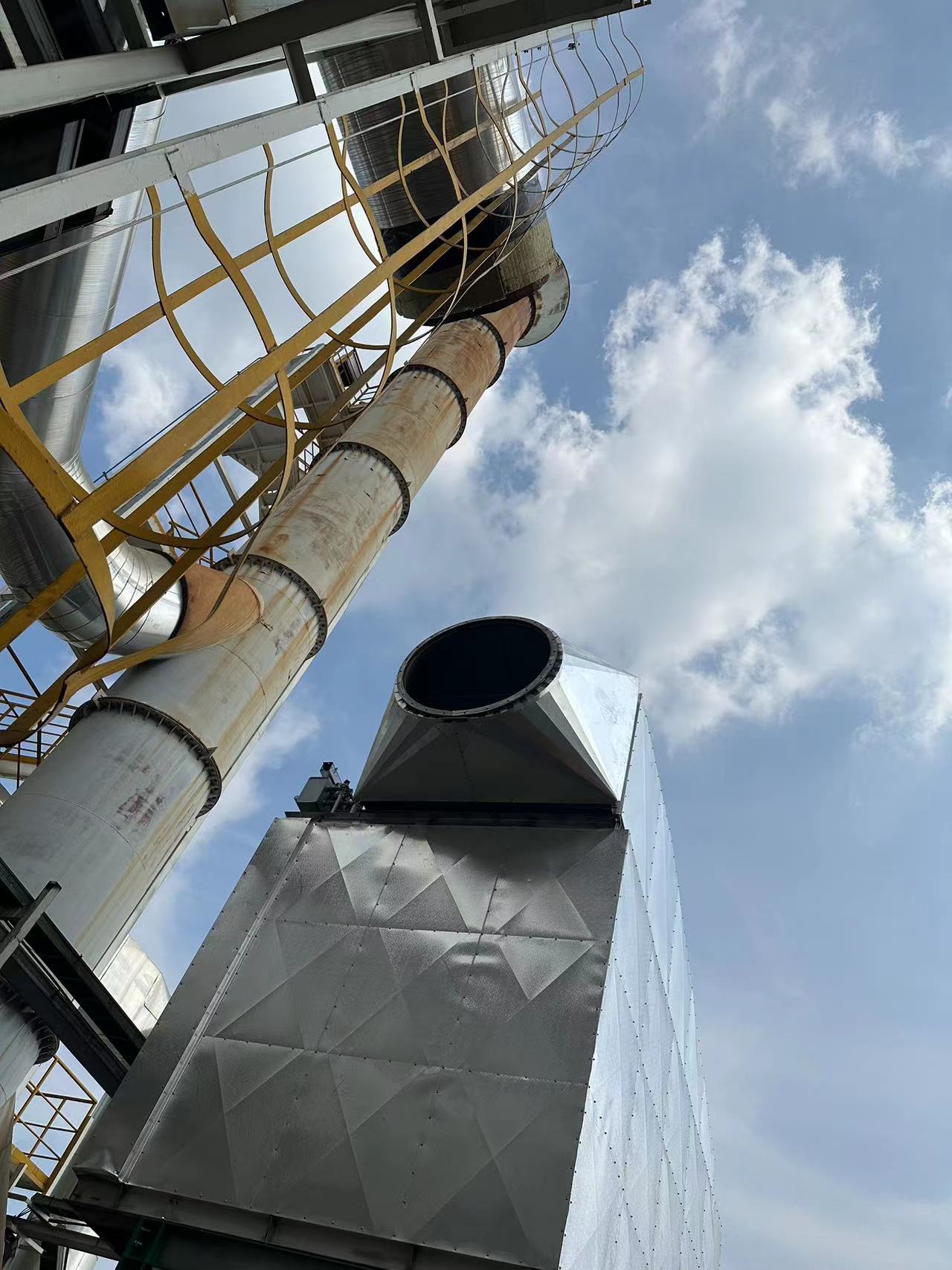 某外资企业除尘器升级改造项目预验收合格，进入发货安装阶段！